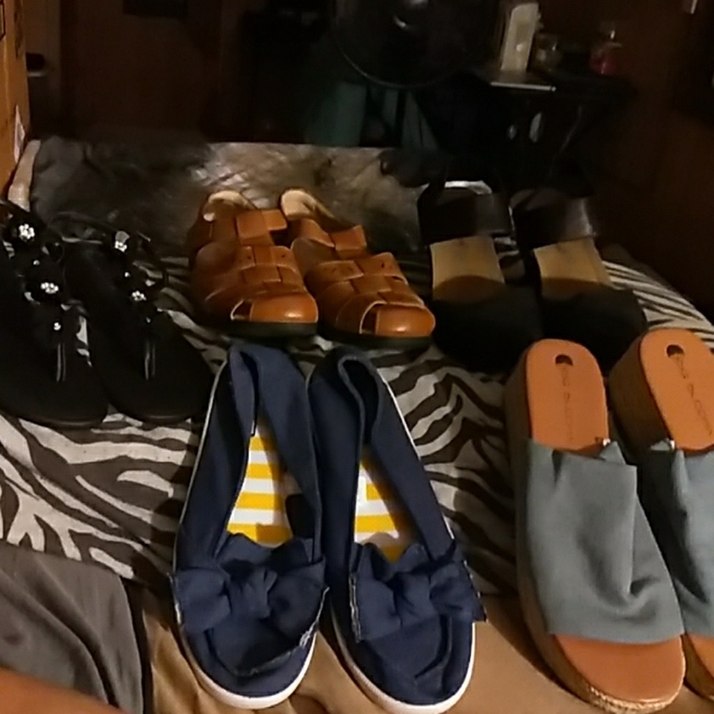 MUST GO BULK DEAL!!! 5 pairs of size 9 Shoes $4.00